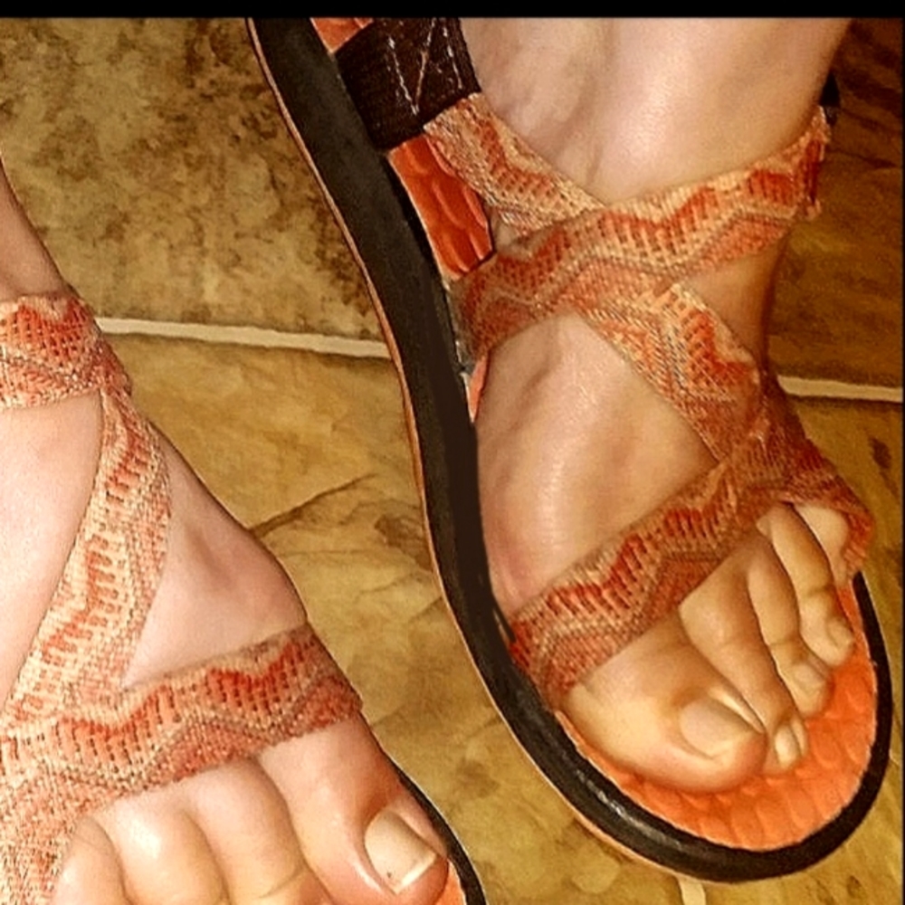 Hammerhead girls hiking sandals